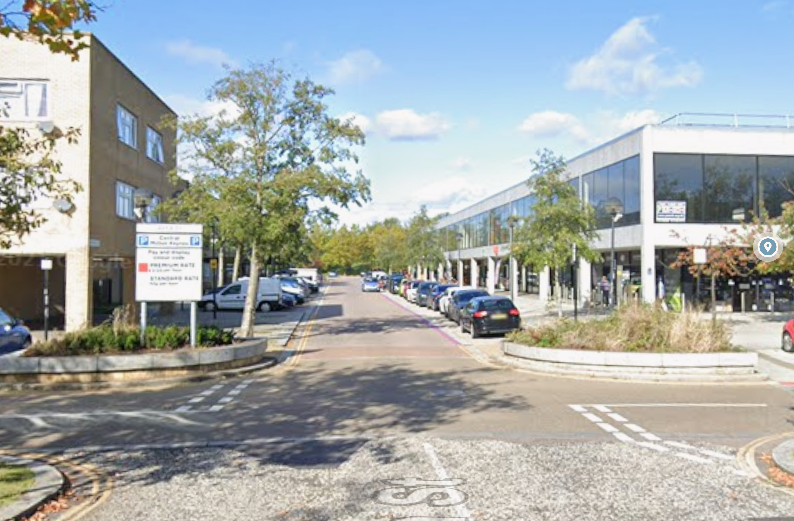 Silbury (Street View)